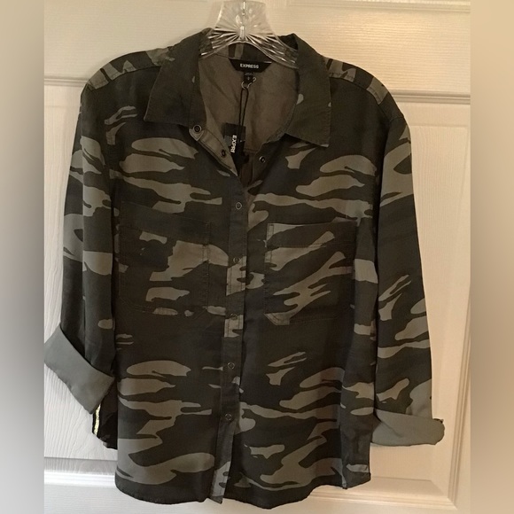 Express Camo Shirt Size L - Picture 7 of 9
